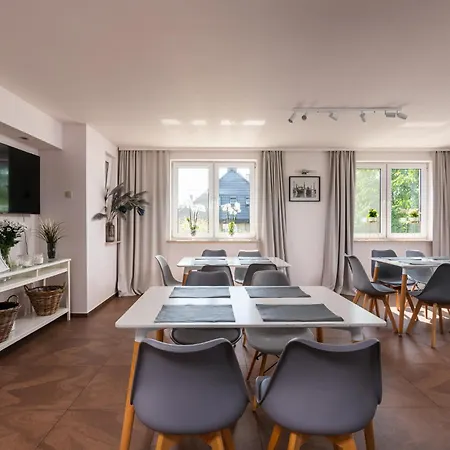 Holiday home Sleeply Zlotniki- Dom Dla 18 Osob *