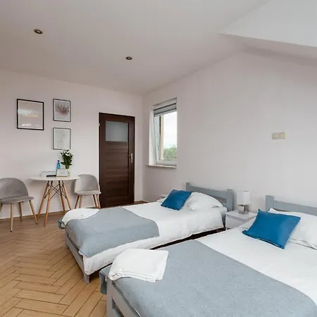 Holiday home Sleeply Zlotniki- Dom Dla 18 Osob *
