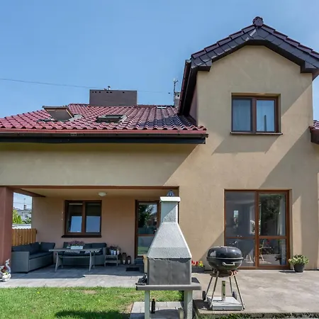 Holiday home Sleeply Zlotniki- Dom Dla 18 Osob