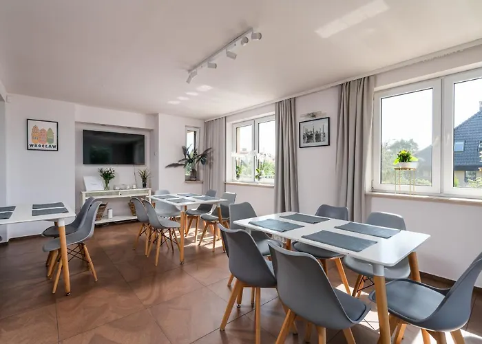 Holiday home Sleeply Zlotniki- Dom Dla 18 Osob Wroclaw