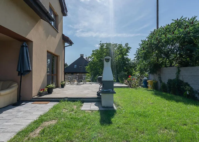 Sleeply Zlotniki- Dom Dla 18 Osob Holiday home Wroclaw